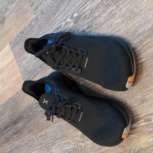 Flux tennis shoes/running shoes